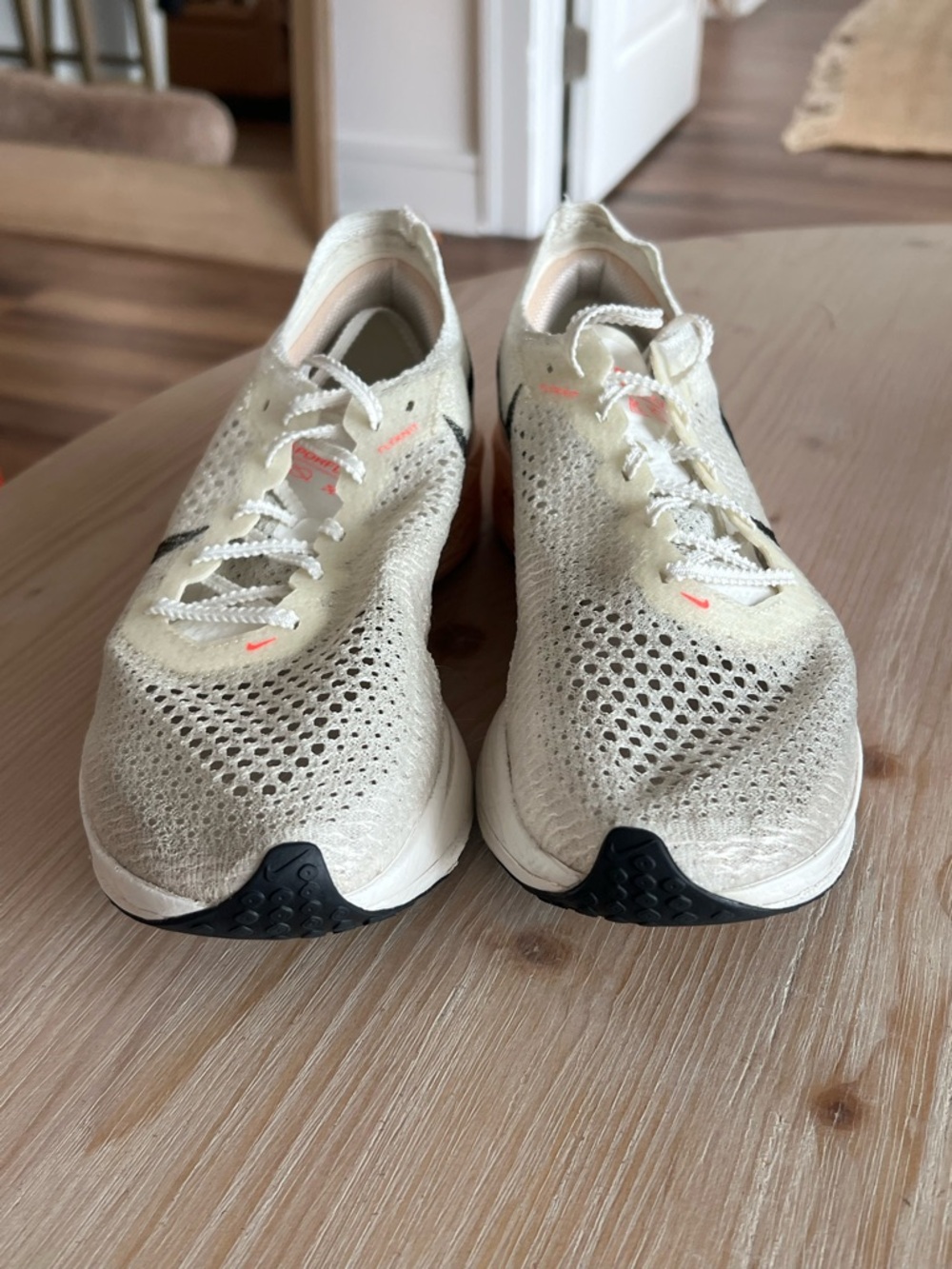 Nike Vaporfly 4 White Hyper Pink Carbon Running Shoes Women’s 9